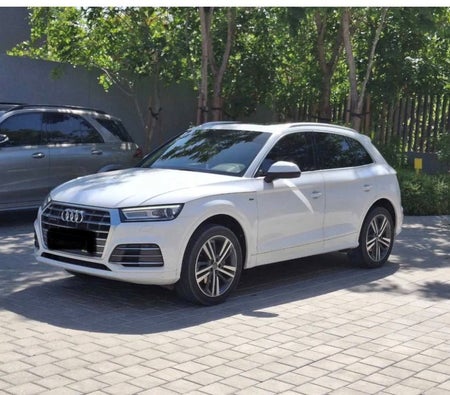 Usado Audi Q5 S Line  en Sharjah